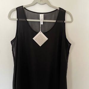 Black Marla Wynne woven chiffon topper.